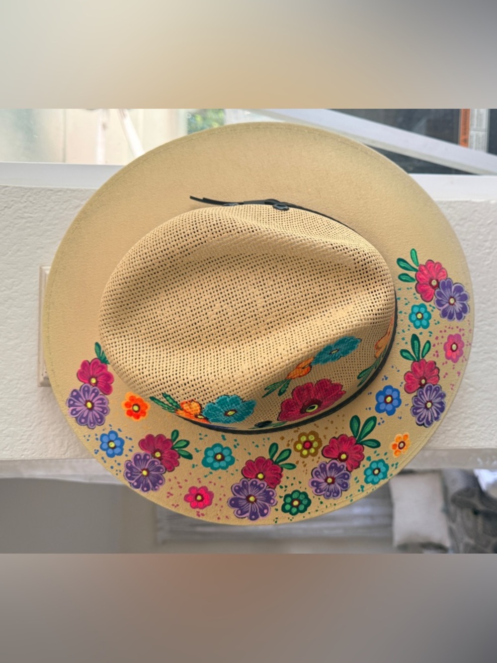 Pau Charlie NWT Panama-style hand
Painted artisanal straw hat. Ladies 
Sz LG - Picture 6 of 8